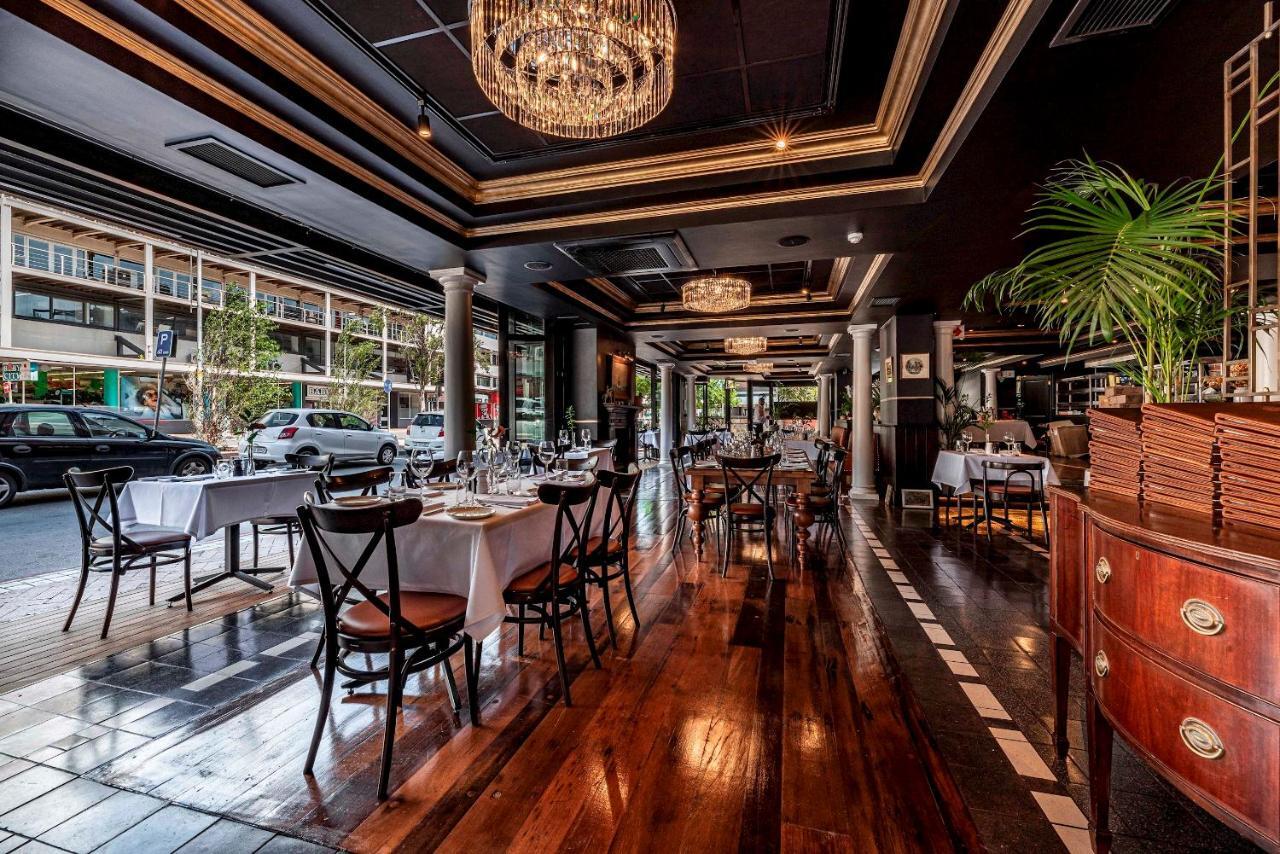 304 The Signature, De Waterkant